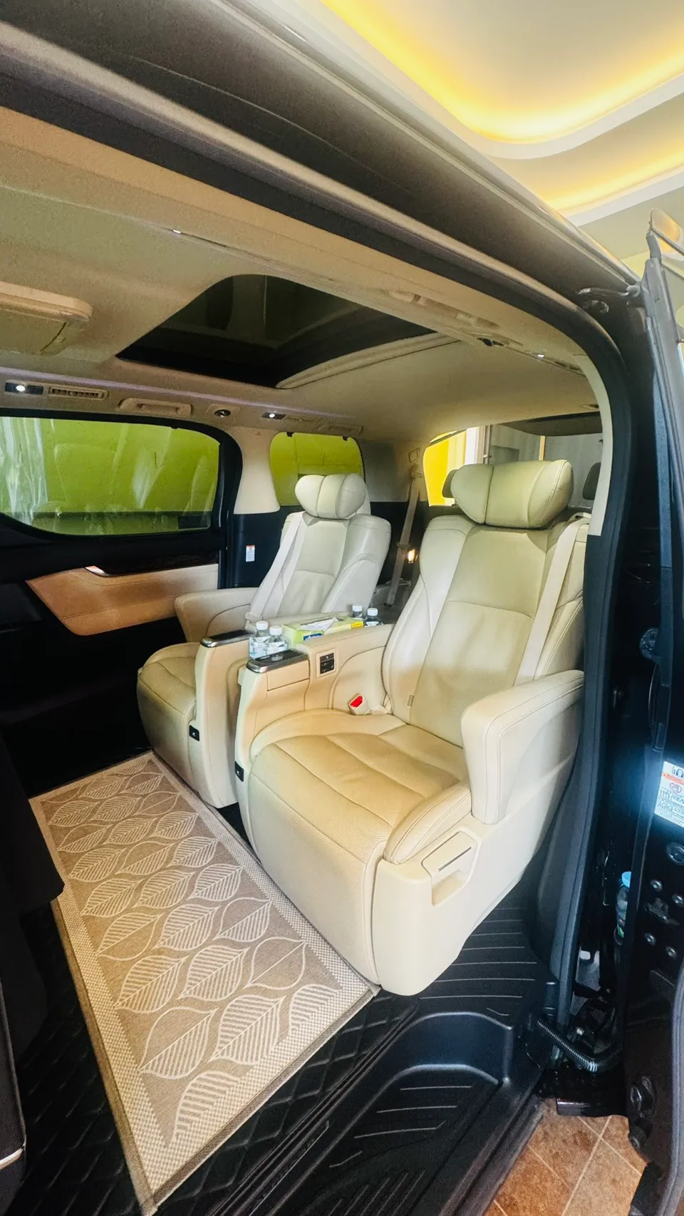 Toyota Alphard รูปที่ 3