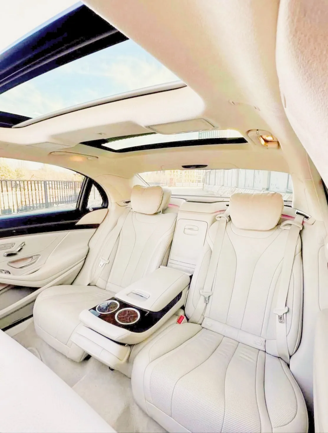 Mercedes-Benz รูปที่ 2